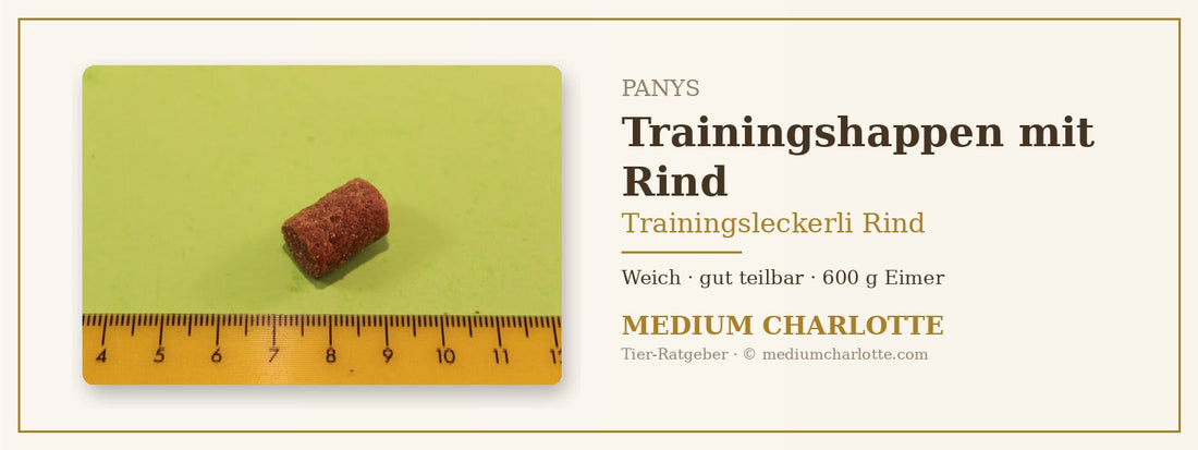 Trainingsleckerli Rind – ein PANYS Trainingshappen Rind neben dem Massband
